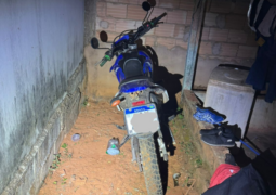 Moto furtada em Varjão de Minas é recuperada em Tiros (MG); autor de 26 anos é preso