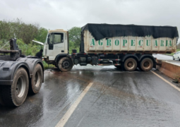 Acidente sem gravidade deixa trânsito lento na BR-354 em Patos de Minas nesta segunda-feira