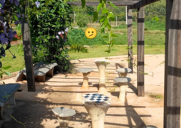 Morador denuncia vandalismo em praça do bairro Ecovillage, em São Gotardo-MG