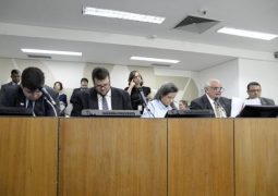 PEC com diretrizes a plano de transportes passa na CCJ