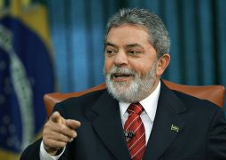 Lula rebate fala de Eduardo sobre AI-5 e cobra que Bolsonaro aja como presidente