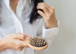 Será que você está com muita queda de cabelo? Faça um teste simples e descubra